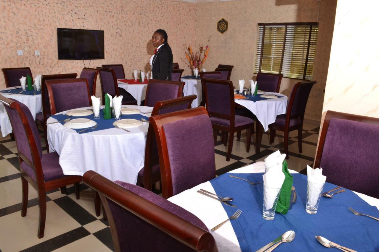 Limoh Suites Benin City Exterior photo